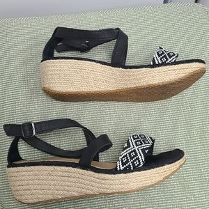 Eddie Bauer sandals